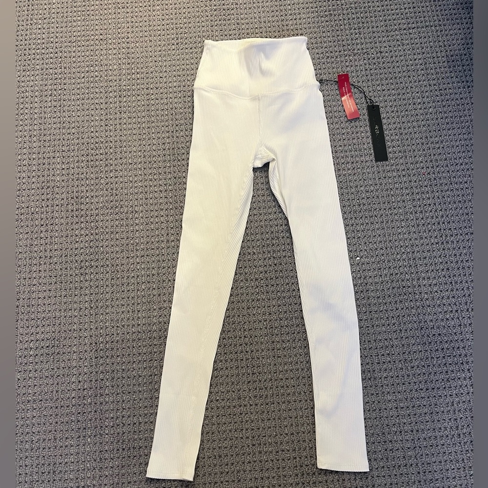 White ribbed Carbon38 Leggings- NWT
